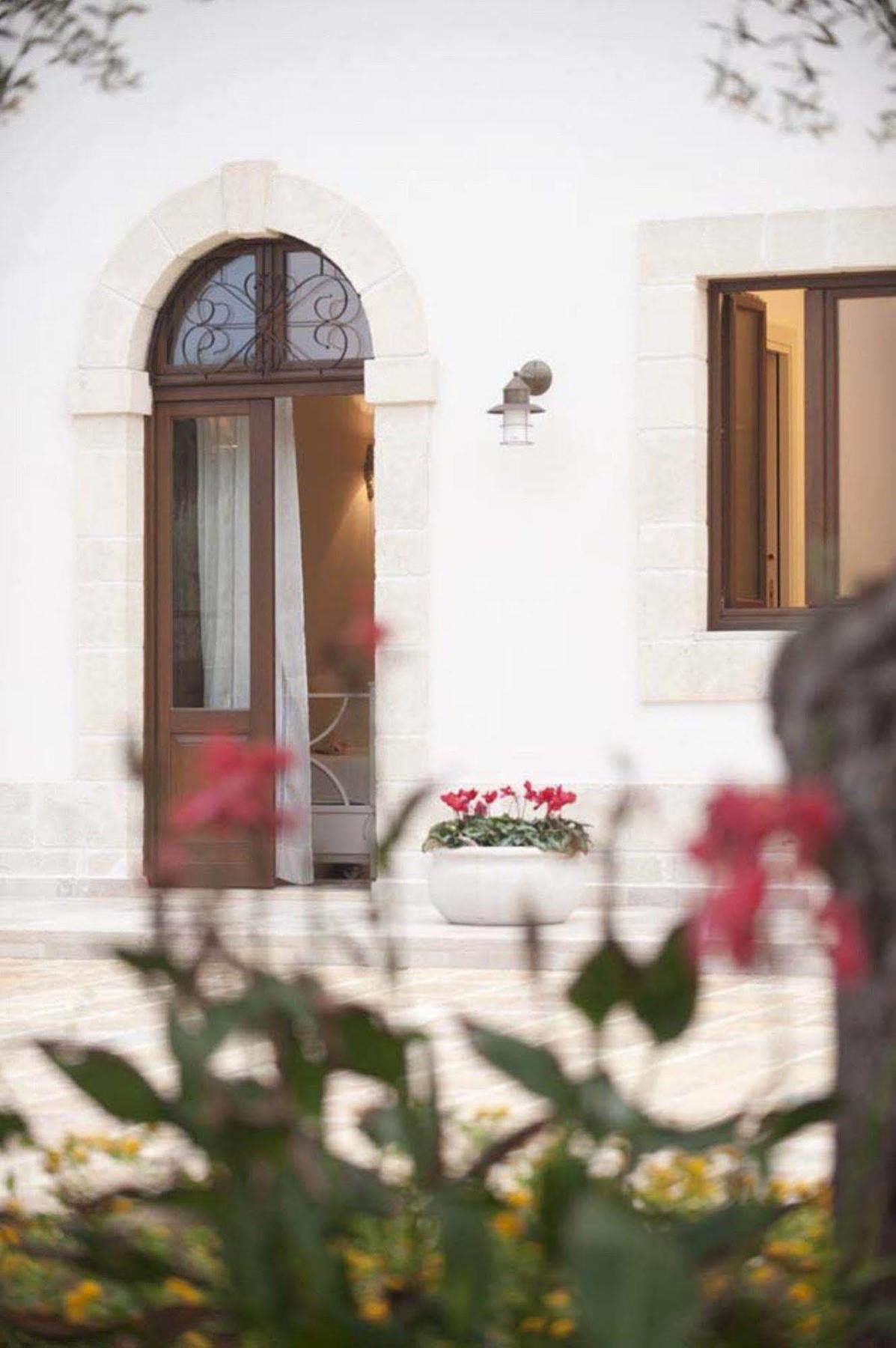 Penzion Donna Lucrezia Pezze Di Greco Exteriér fotografie